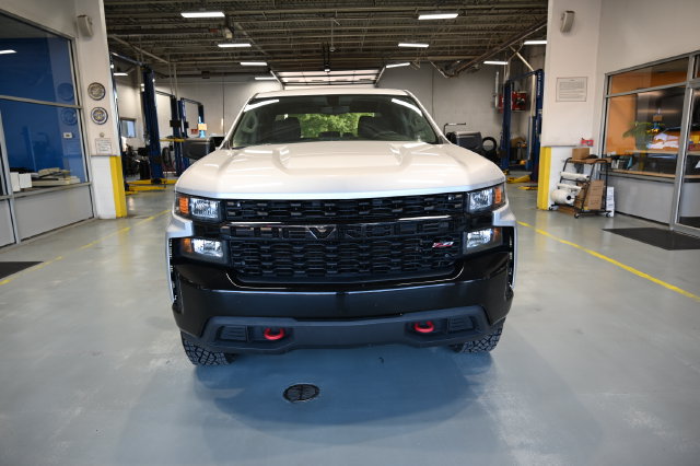 Used 2019 Chevrolet Silverado 1500 Custom Trail Boss w/ Custom Convenience Package AWD/4WD image 2