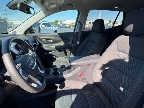 Used 2024 GMC Terrain SLE FWD image 13