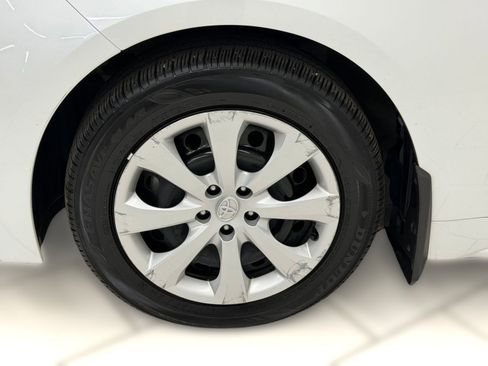 Used 2023 Toyota Corolla LE w/ Carpet Mat Package (TMS) FWD image 10