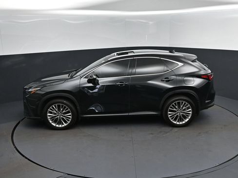Certified 2025 Lexus NX 350 AWD w/ Premium Package image 32