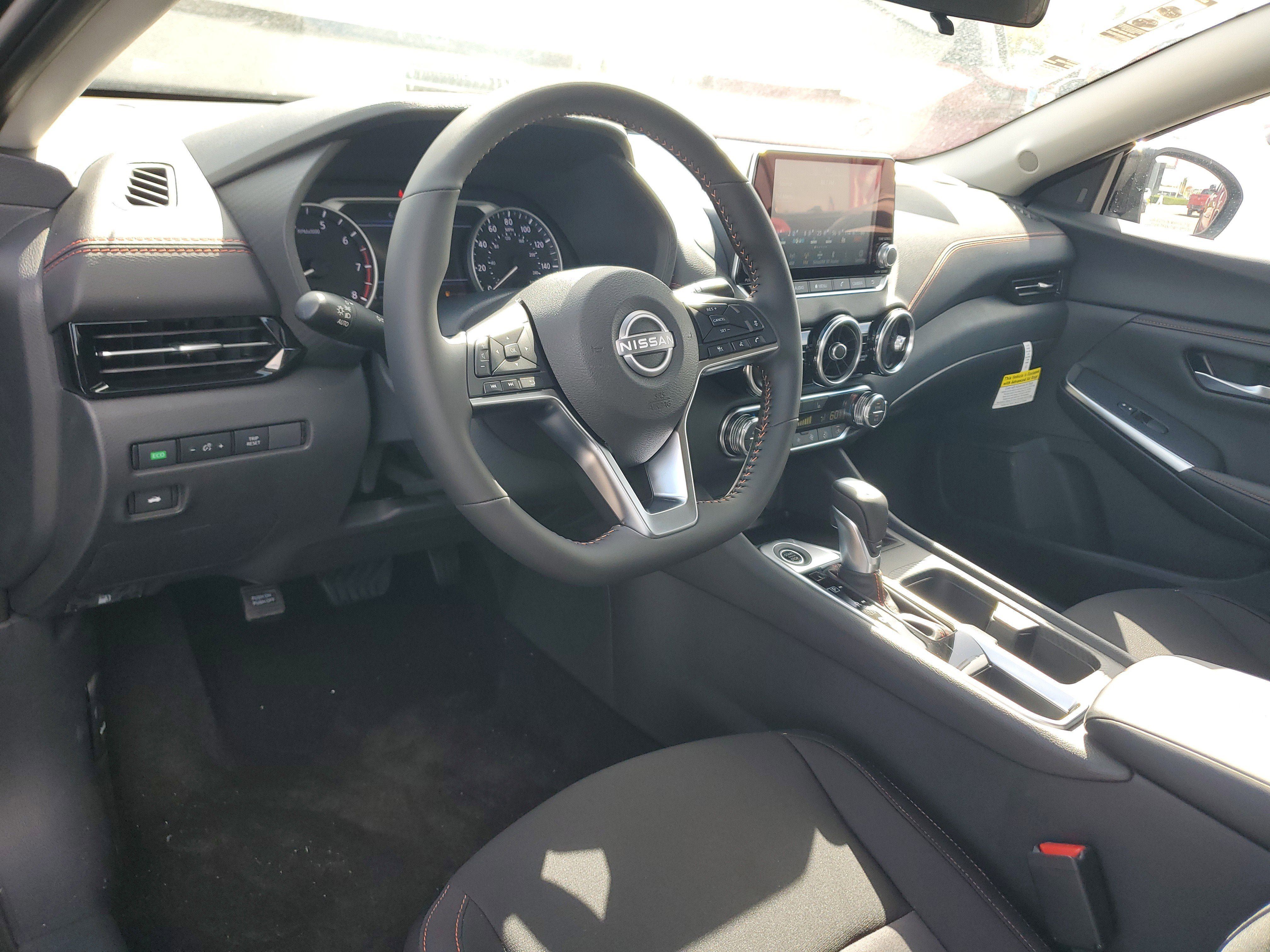 New 2025 Nissan Sentra SR w/ Midnight Edition FWD image 10