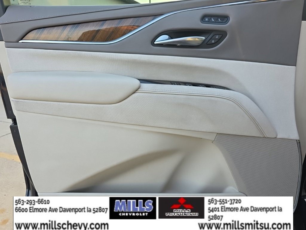 Used 2022 Cadillac Escalade ESV Sport Platinum w/ LPO, ONYX Package AWD/4WD image 14