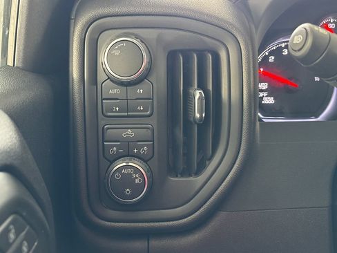 Used 2025 Chevrolet Silverado 1500 Custom Trail Boss w/ Dark Appearance Package AWD/4WD image 44