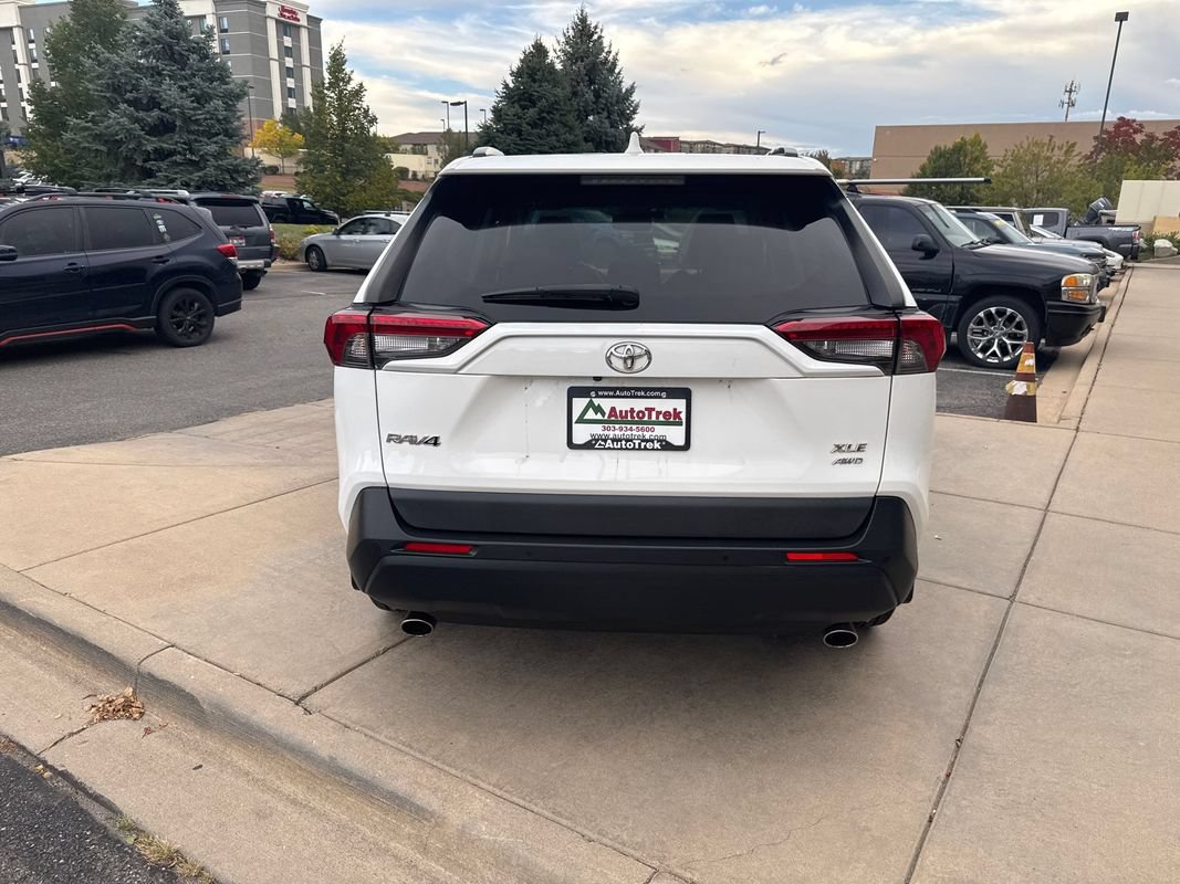 Used 2019 Toyota RAV4 XLE Premium w/ Advanced Technology Package AWD/4WD image 8