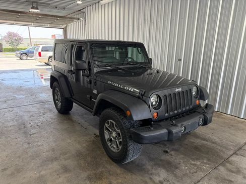Used 2010 Jeep Wrangler Rubicon w/ PWR Convenience Group AWD/4WD image 4