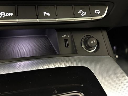 Used 2025 Audi Q5 2.0T Premium Plus w/ Premium Plus Package image 25