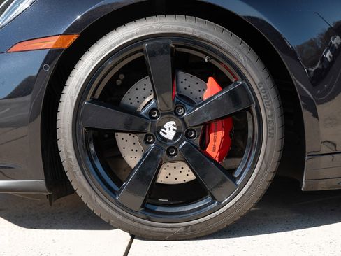 Used 2025 Porsche 911 Carrera image 11