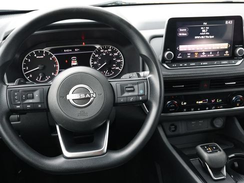 Used 2024 Nissan Rogue SV FWD image 16