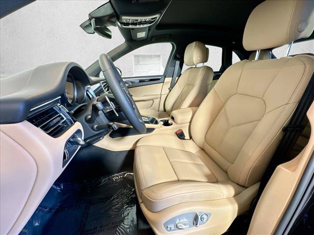 Used 2026 Porsche Macan AWD/4WD image 5