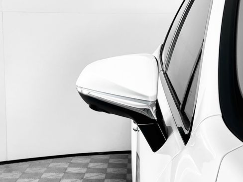 Used 2024 Lexus RX 450h AWD w/ Luxury Package image 13