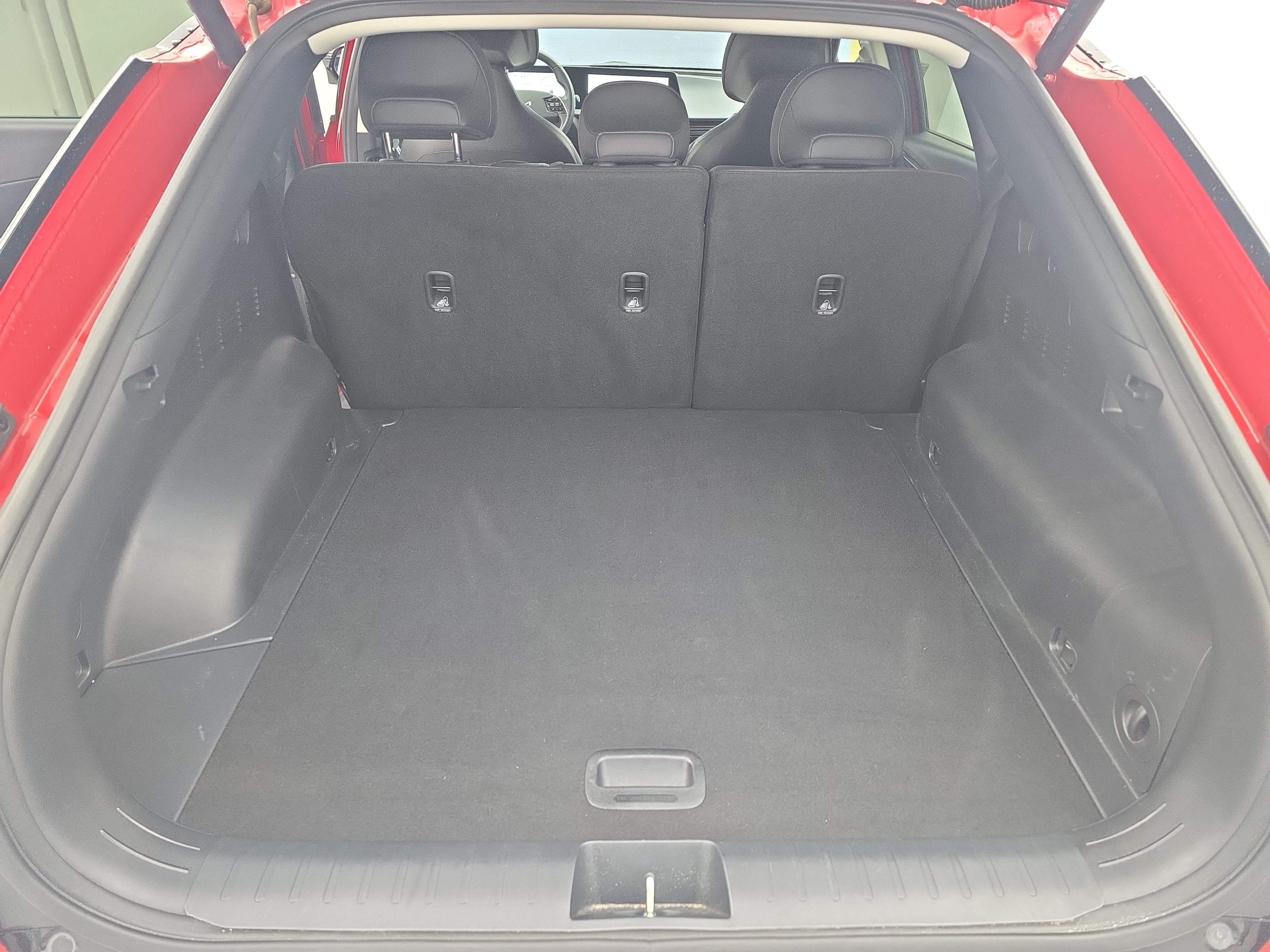 Used 2024 Kia EV6 Wind RWD image 12