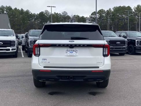 New 2026 Ford Explorer Active AWD/4WD image 4