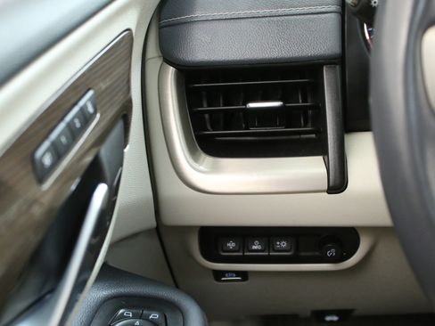 Used 2022 GMC Terrain Denali AWD/4WD image 15