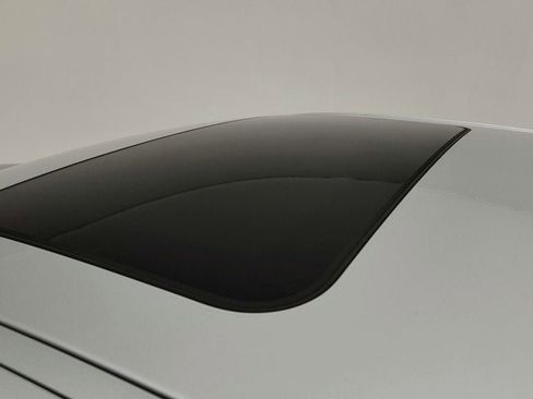 Used 2017 BMW 320i 320i Sedan with Premium and Dr image 10