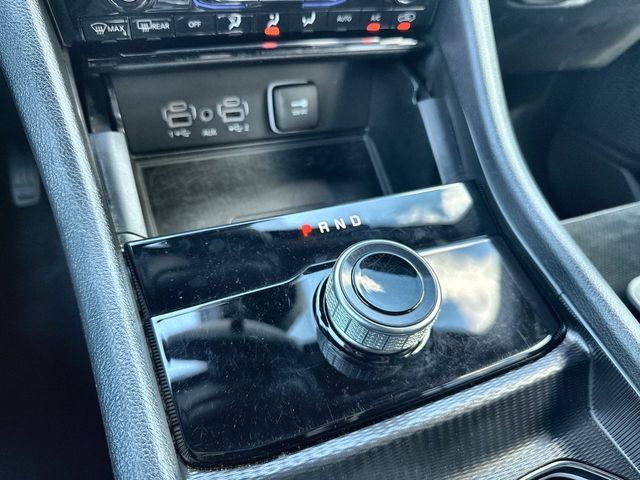 Used 2024 Jeep Grand Cherokee Altitude AWD/4WD image 19