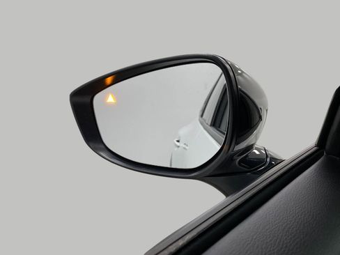 Used 2025 MAZDA CX-50 AWD 2.5 Hybrid w/ Premium Pkg image 16