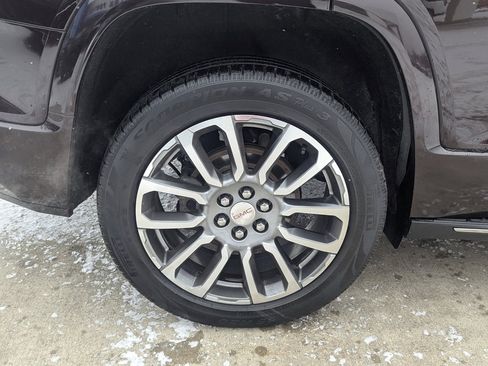 Used 2020 GMC Acadia Denali w/ Denali Ultimate Package image 17