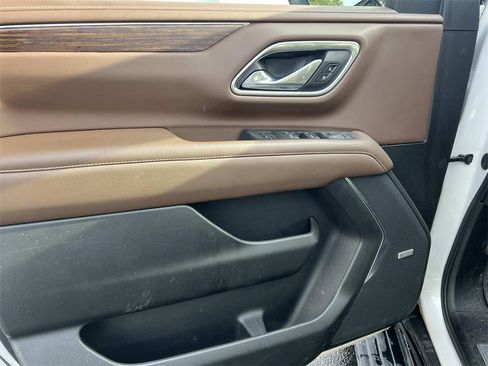 Certified 2021 Chevrolet Suburban High Country image 15