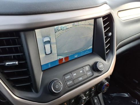 Used 2018 GMC Acadia Denali w/ Technology Package image 10