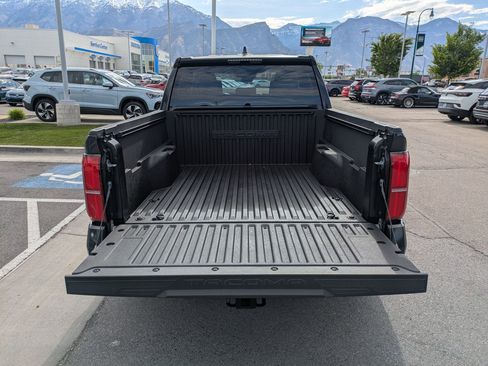 Used 2024 Toyota Tacoma SR5 AWD/4WD image 32