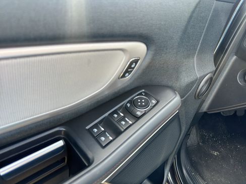 Used 2025 Ford Expedition Active AWD/4WD image 28