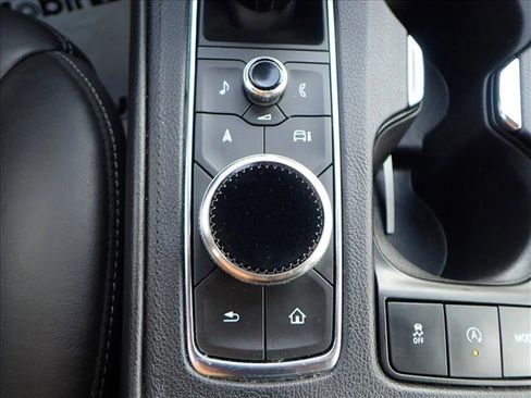 Used 2024 Cadillac XT4 Premium Luxury image 22