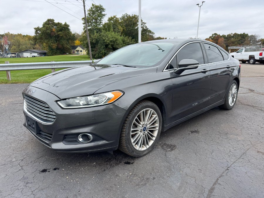 Used 2015 Ford Fusion SE w/ Equipment Group 202A FWD image 1