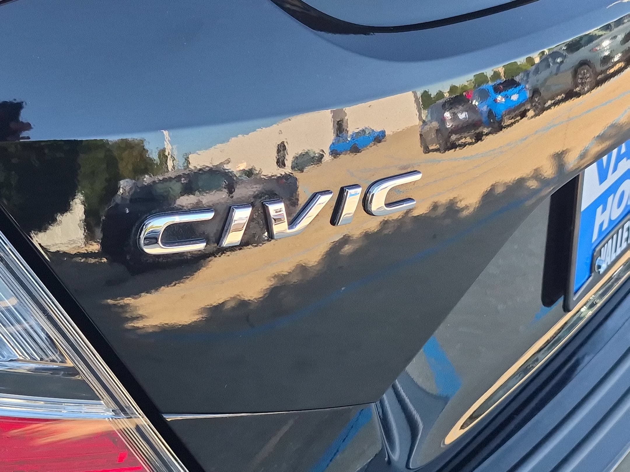 Used 2018 Honda Civic EX-L image 29