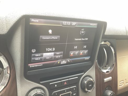 Used 2015 Ford F250 Lariat w/ Lariat Ultimate Package image 28