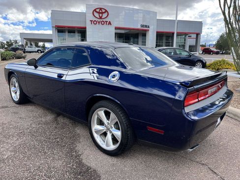 Used 2014 Dodge Challenger R/T image 3