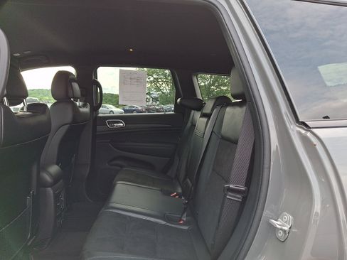 Used 2022 Jeep Grand Cherokee Laredo X AWD/4WD image 11