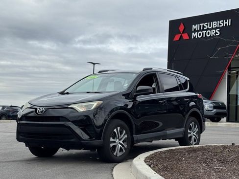 Used 2016 Toyota RAV4 LE image 7