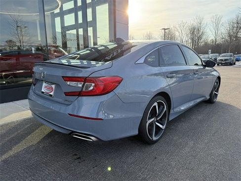 Used 2022 Honda Accord Sport image 2