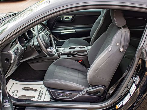 Used 2019 Ford Mustang GT image 11