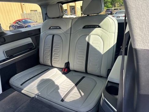 Used 2024 Rivian R1S Adventure AWD/4WD image 7