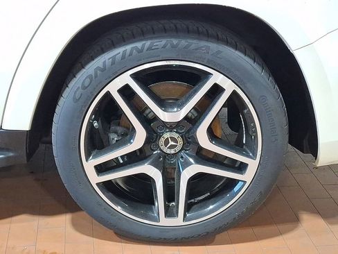 Used 2019 Mercedes-Benz GLS 550 4MATIC image 7