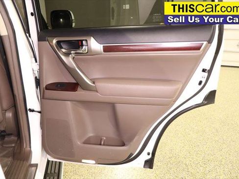 Used 2014 Lexus GX 460 w/ Premium Package AWD/4WD image 37