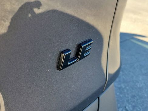 Used 2025 Toyota RAV4 LE image 7