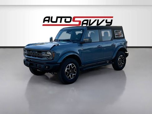 Used 2024 Ford Bronco Outer Banks AWD/4WD image 3