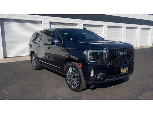Used 2023 GMC Yukon XL Denali Ultimate image 5