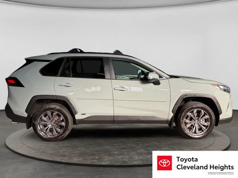Used 2023 Toyota RAV4 XLE Premium AWD/4WD image 4