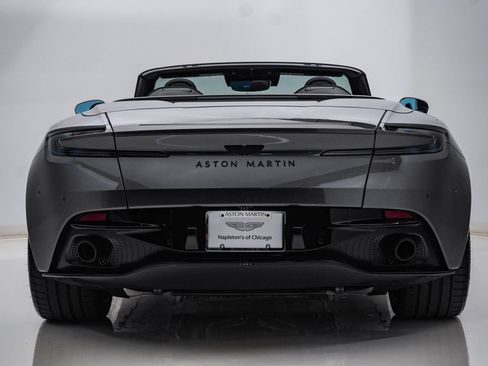 Used 2024 Aston Martin DB12 Convertible RWD image 9