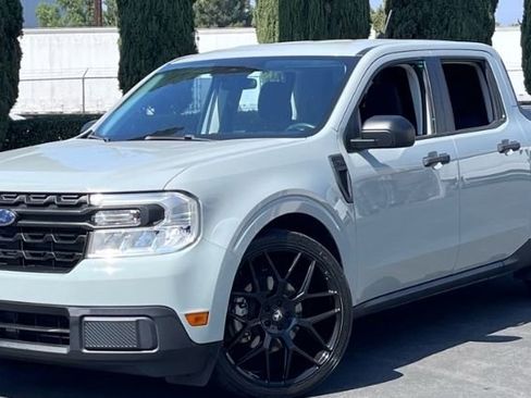 Used 2023 Ford Maverick XL image 1