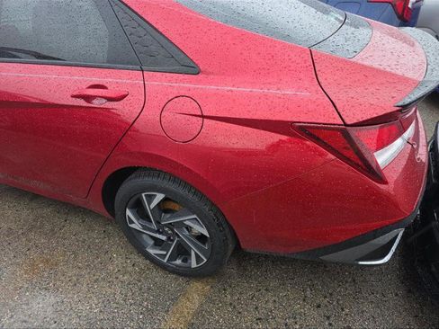 Used 2025 Hyundai Elantra Sport FWD image 11