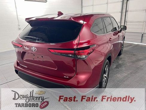 Used 2022 Toyota Highlander XLE image 8