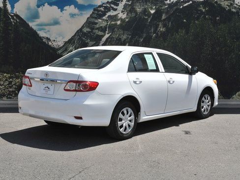 Used 2011 Toyota Corolla FWD image 3