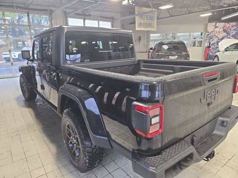 New 2026 Jeep Gladiator Willys image 5