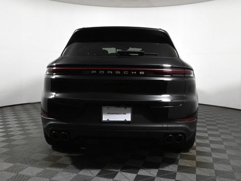 Used 2026 Porsche Cayenne S AWD/4WD image 6