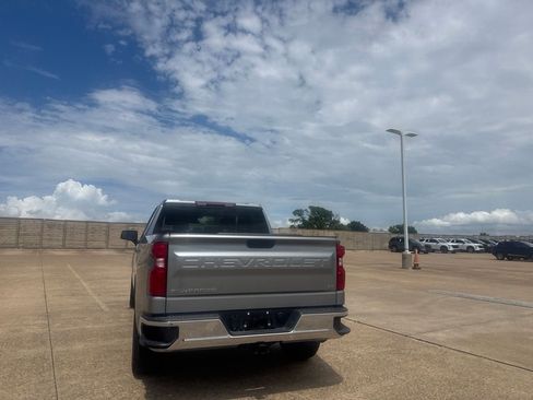 Used 2023 Chevrolet Silverado 1500 LT AWD/4WD image 18