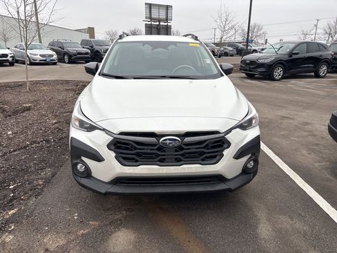 Used 2024 Subaru Crosstrek 2.0i Premium image 2